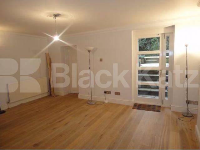 			2 BED, 2 BATH!, 2 Bedroom, 1 bath, 1 reception Flat			 Belgrave Gardens, ST JOHNS WOOD